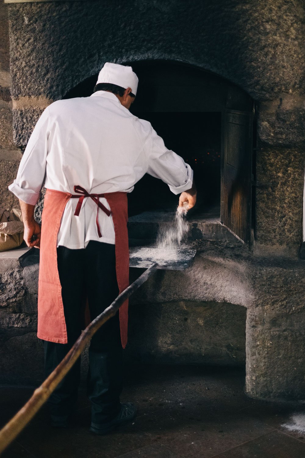 Serra da Estrela - Manteigas - Making Bread in a stone oven